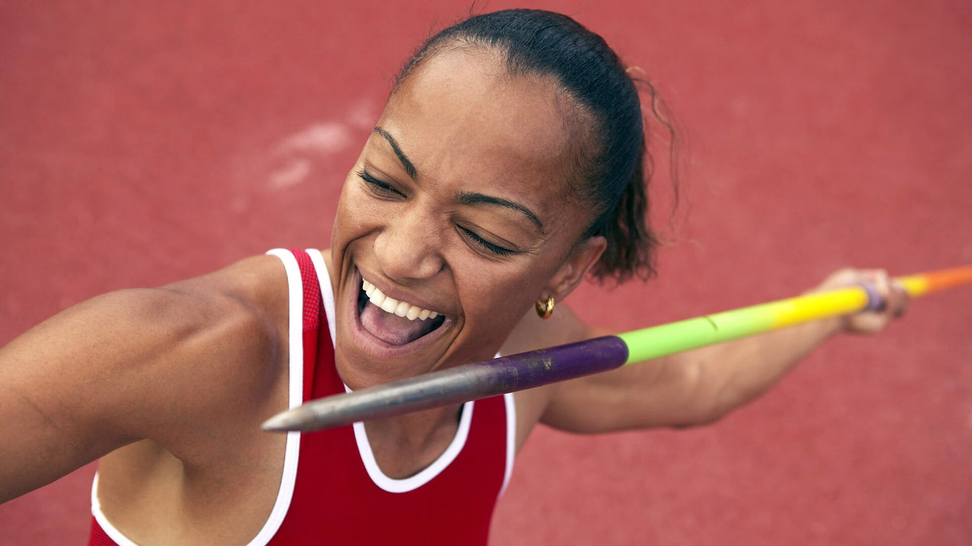 蝶泳新秀中立代表队A助力突破，蝶泳女选手